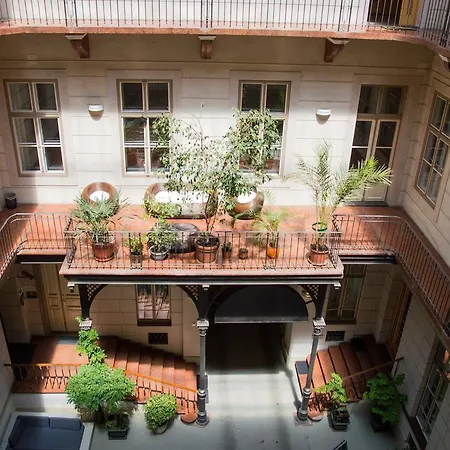 Apartment Harmonia Palace *