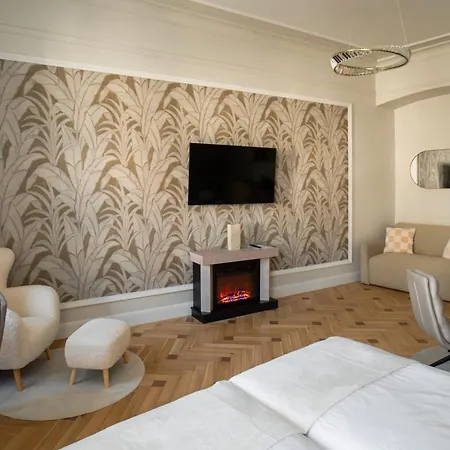 Apartment Harmonia Palace *