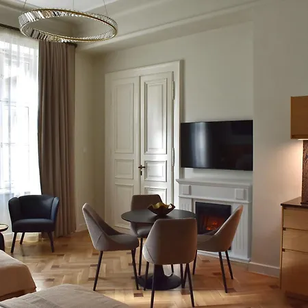 Harmonia Palace Apartment *