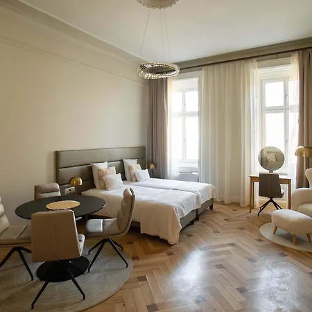 Apartment Harmonia Palace - Historic *