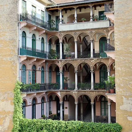 Apartment Harmonia Palace - Historic Budapest